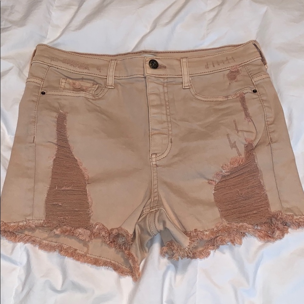 Sneak Peek soft pink/tan high waisted shorts. Med